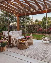 Outdoor Entertaining: How to Host the Perfect Backyard Party